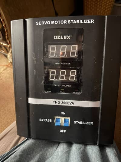 DeluX Servo Power Stablizer 3000VA