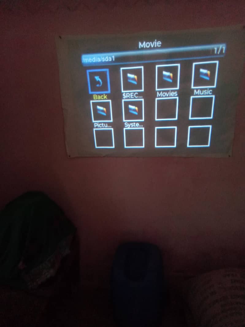 portable mini projector 8