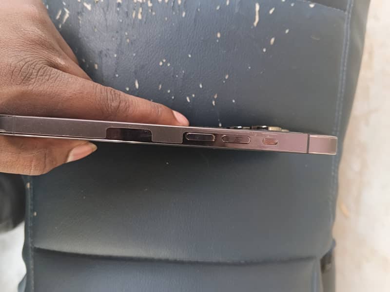Apple iPhone 14 Pro 3