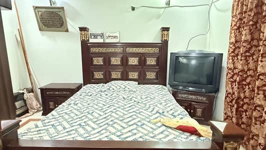 wooden bed