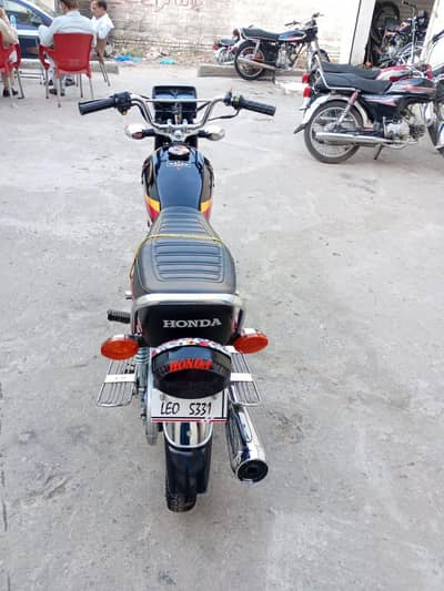 Honda Lahore number 2012 model argent for sale