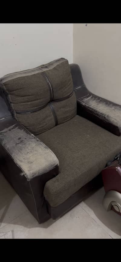 5 Seater sofa set at affordable price