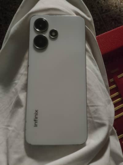 Infinix Hot 30 Play