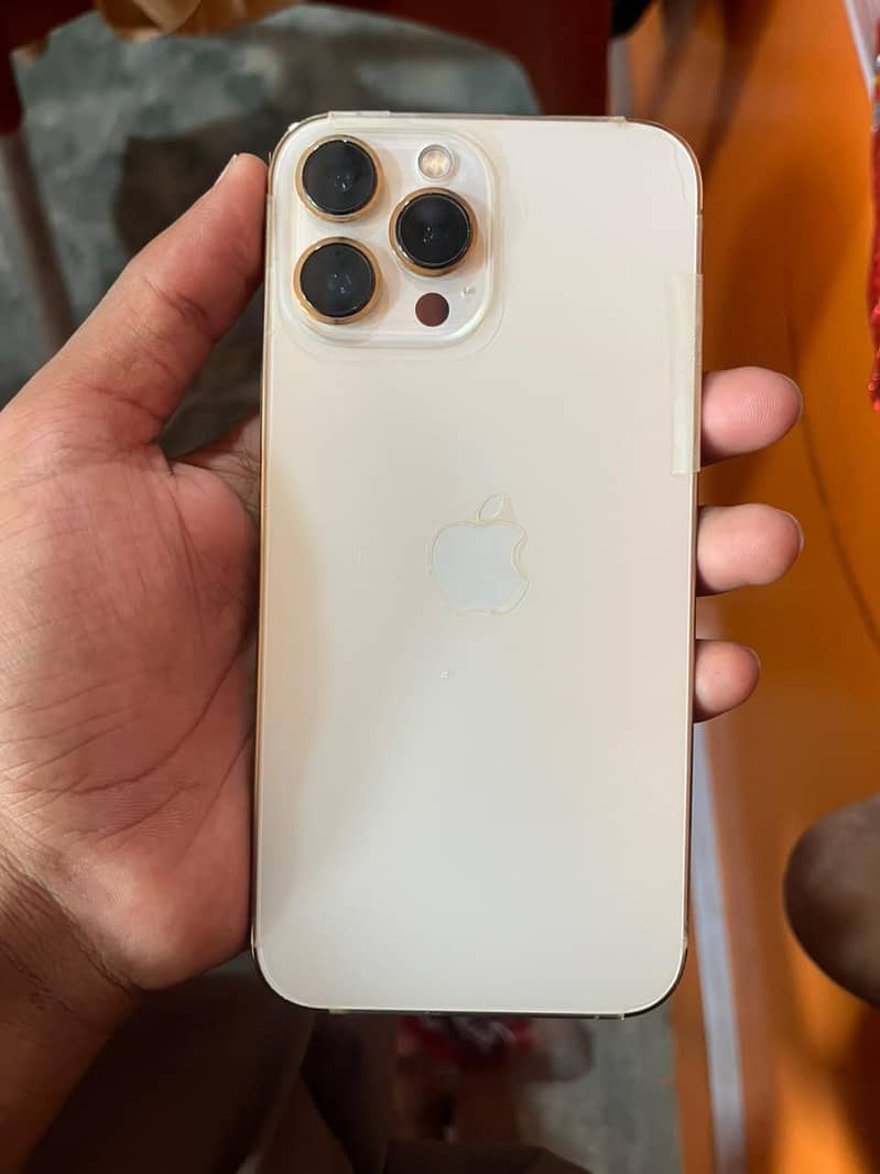 Apple iPhone 13 Pro Max 0