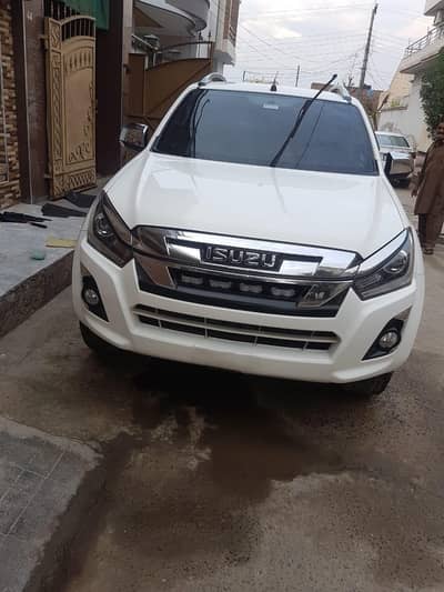 Isuzu D-Max V-Cross 2020 | Diesel | Automatic | White | 51000 KM | B2B