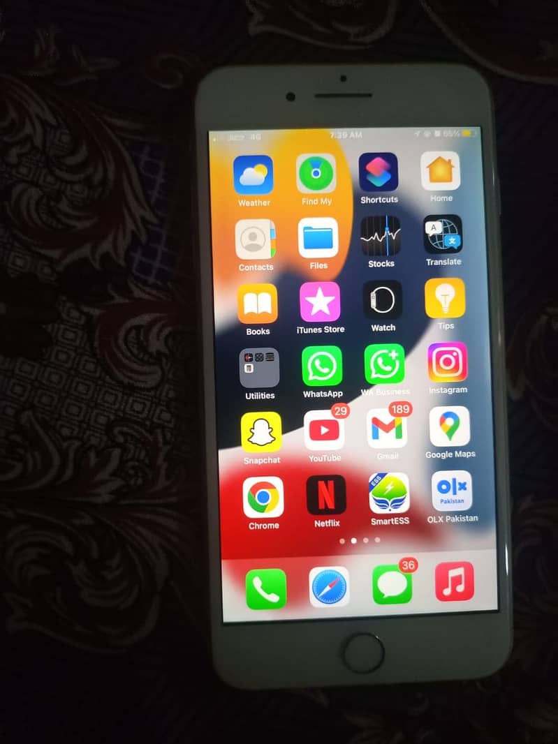 Apple iPhone 7 Plus 6