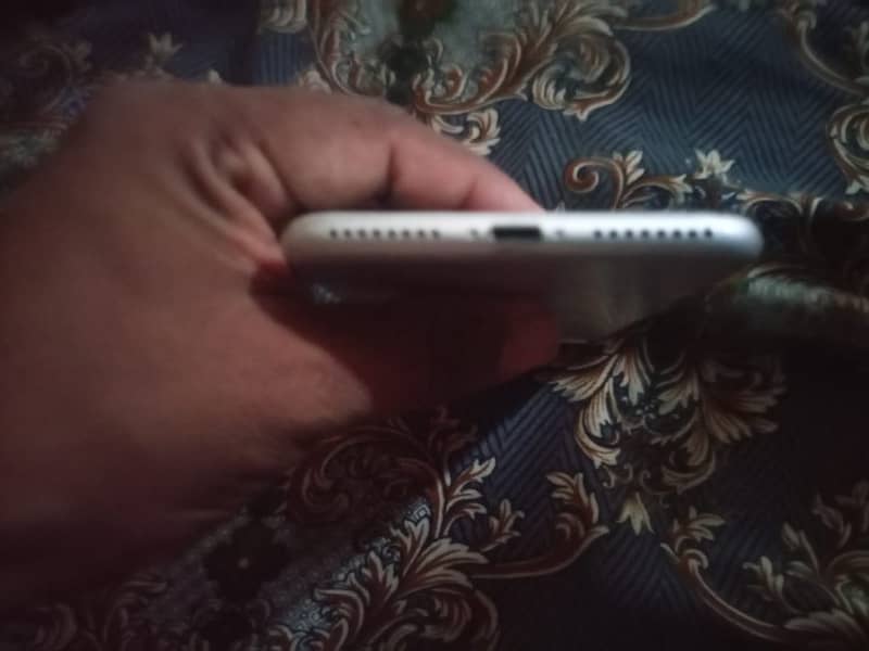 Apple iPhone 7 Plus 7