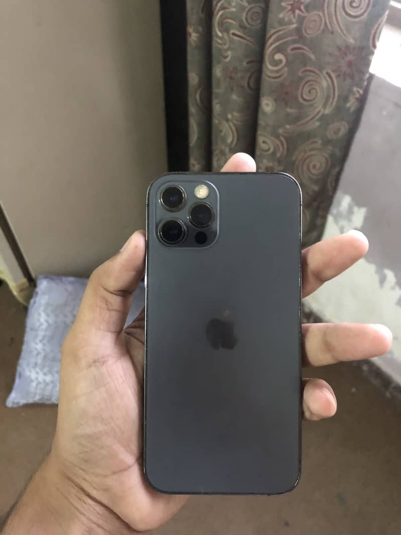 Apple iPhone 12 Pro 4