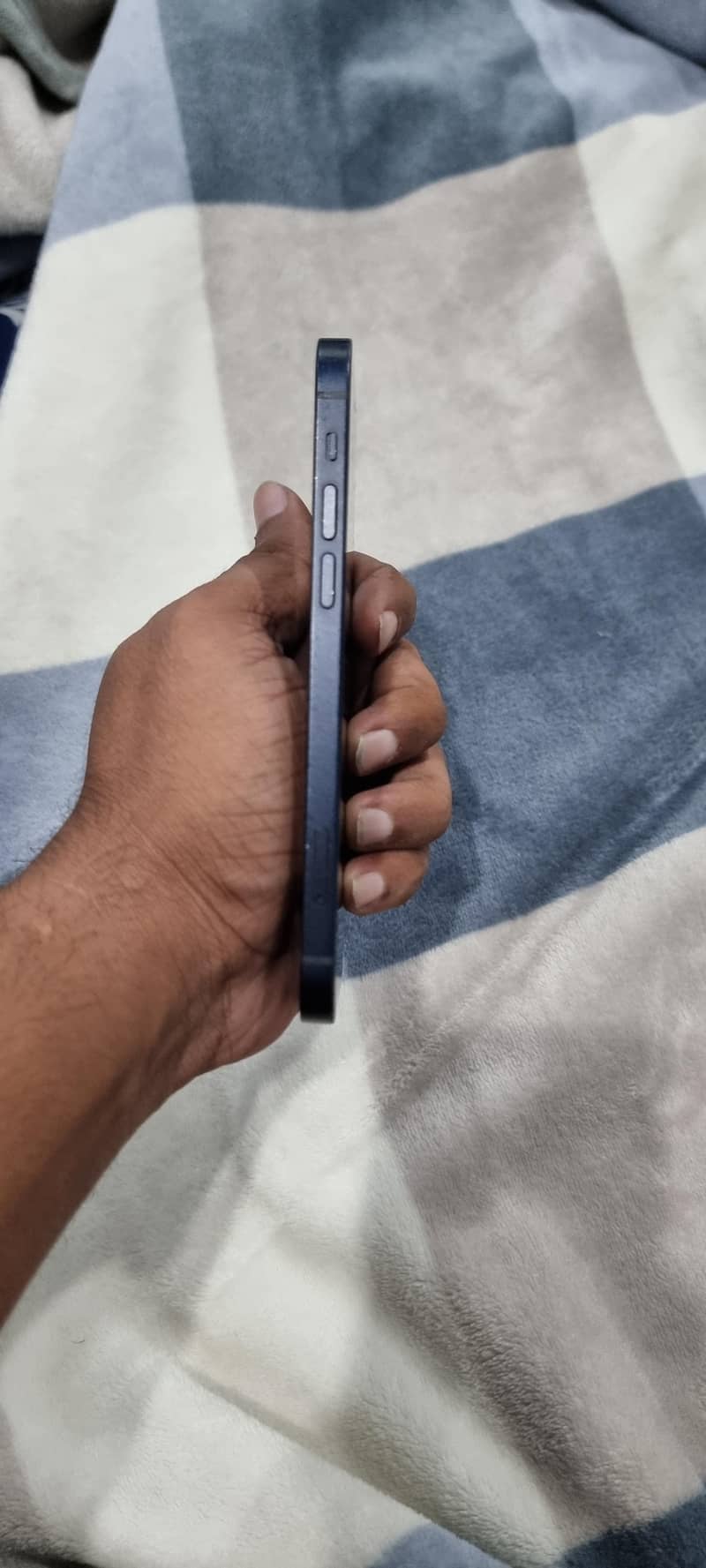 Apple iPhone 12 1
