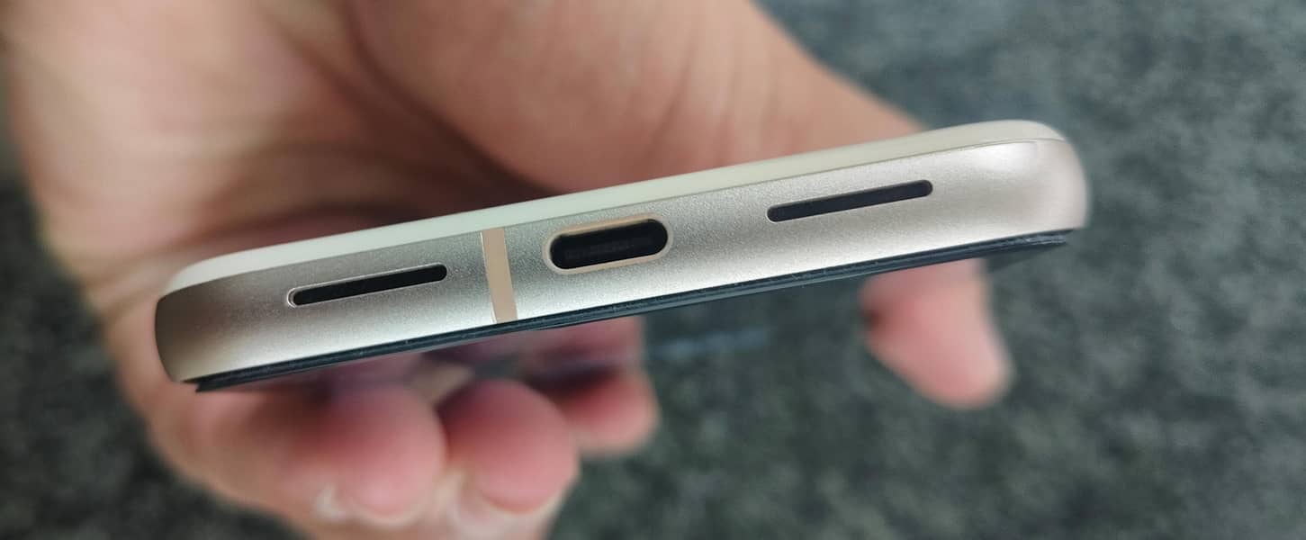 Google Pixel 8 3