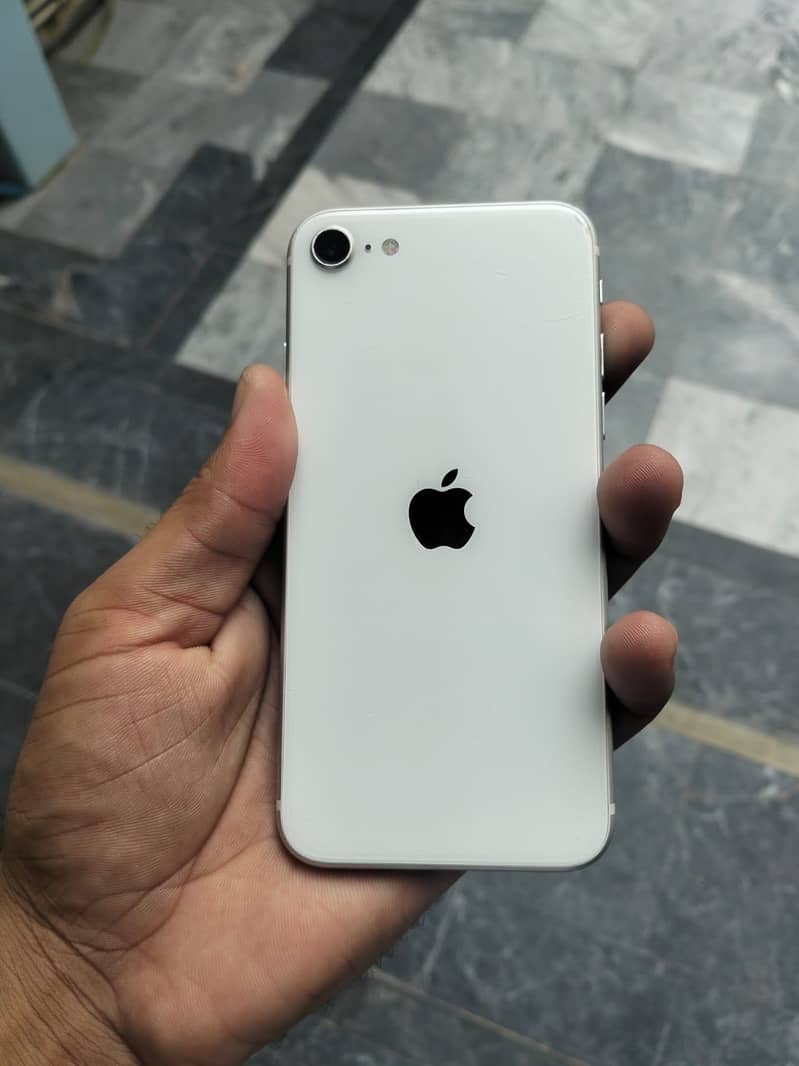 Apple iPhone SE 3