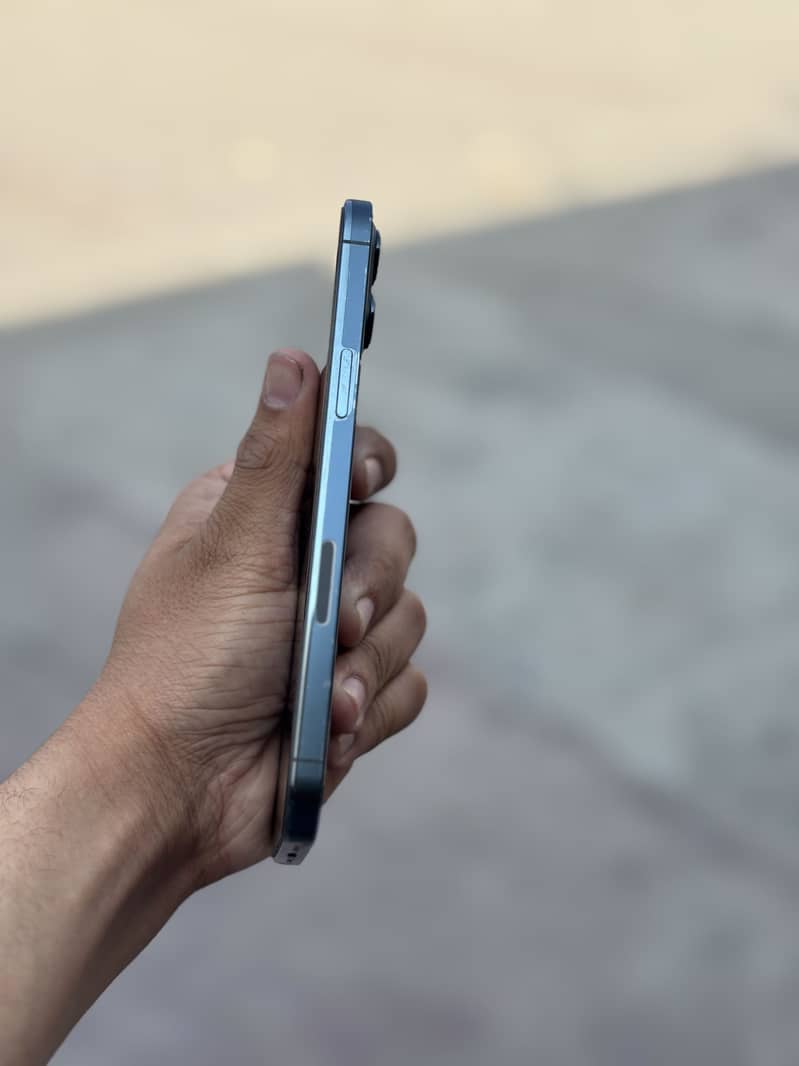 Apple iPhone 12 Pro Max 3