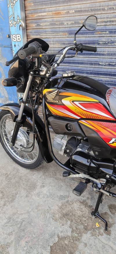 Honda pridor 24/25 brand new condition 03396464638