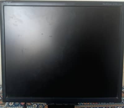 19" 4:3 aspect ratio monitor