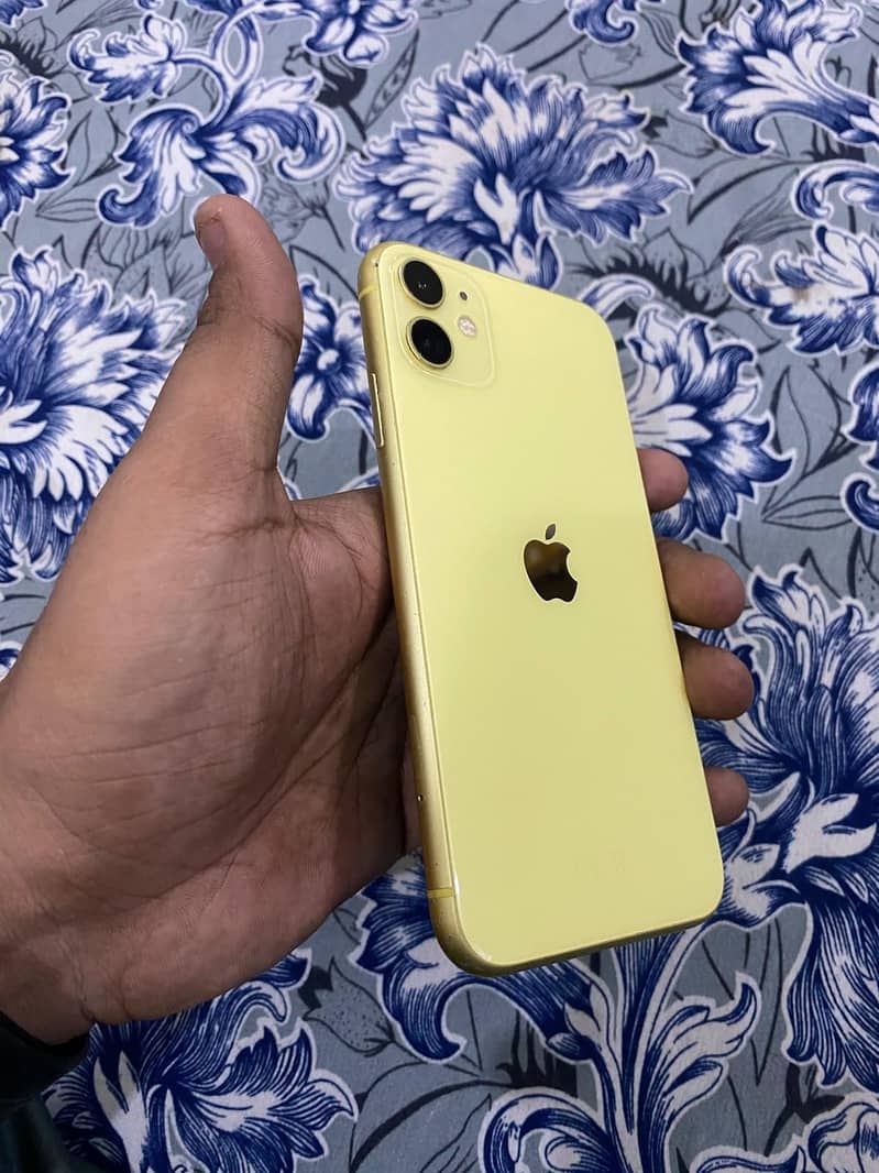 Apple iPhone 11 7