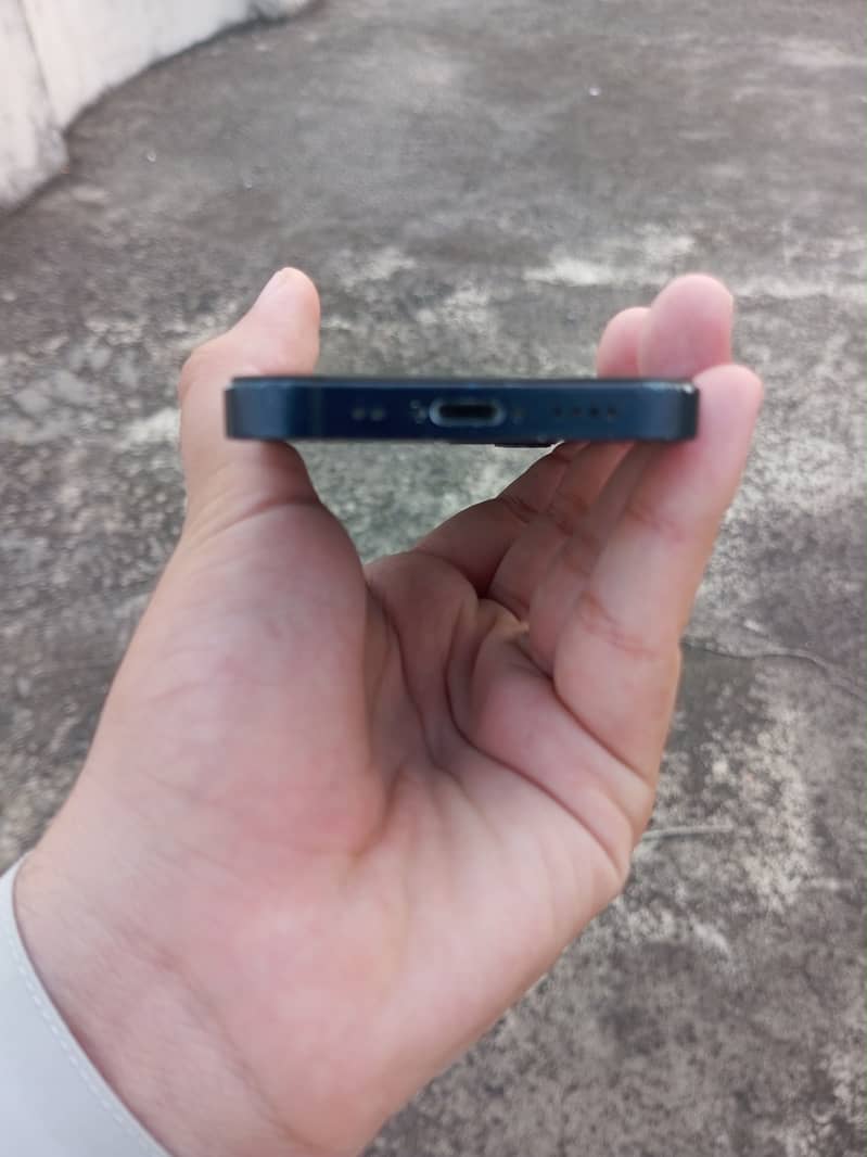Apple iPhone 12 mini 2