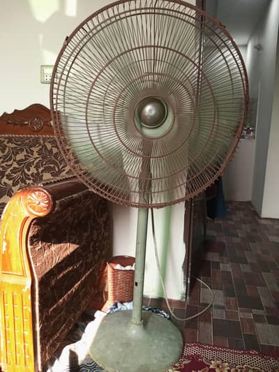 GFC Pedestal Fan for Sale