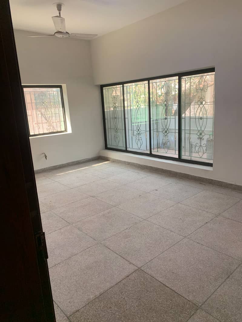 Upper Portion In Good Condition 0
