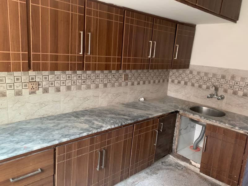 Upper Portion In Good Condition 3