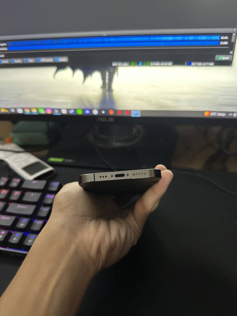 Apple iPhone 12 Pro 4