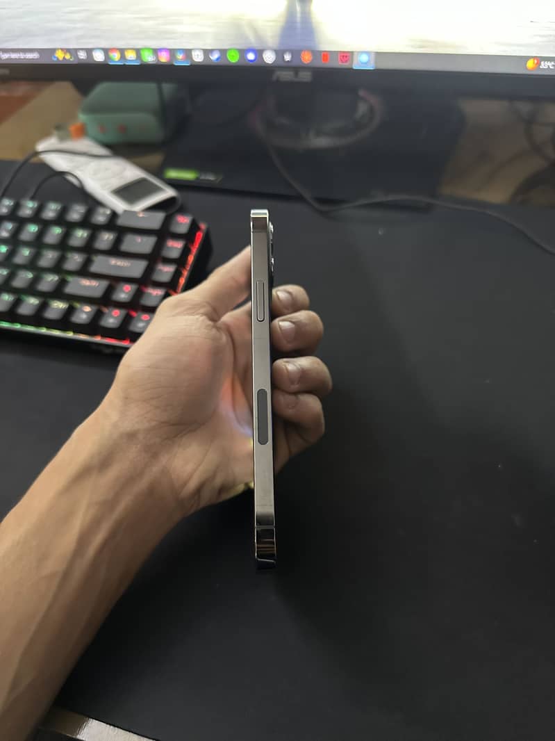 Apple iPhone 12 Pro 6