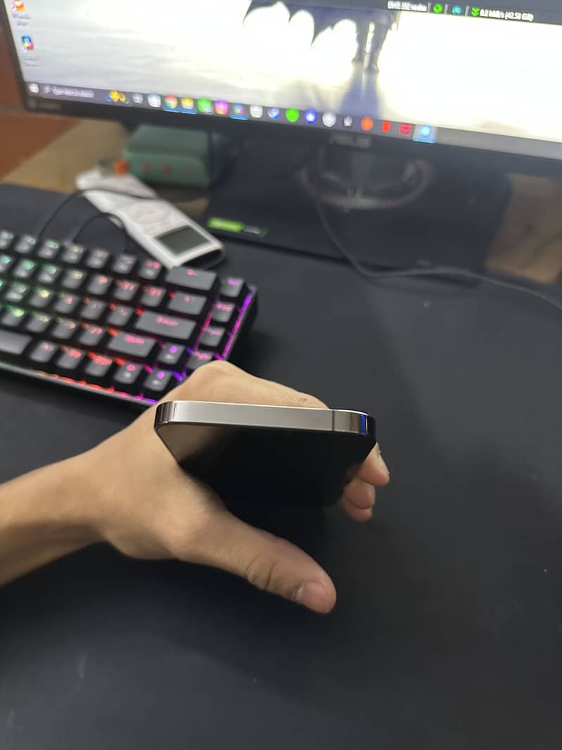 Apple iPhone 12 Pro 8