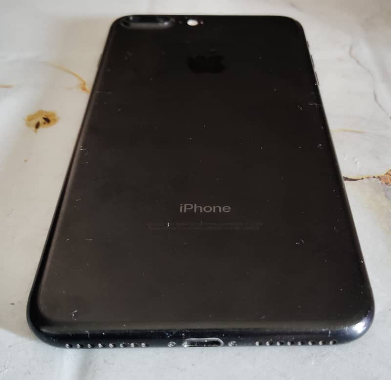 Apple iPhone 7 Plus 1