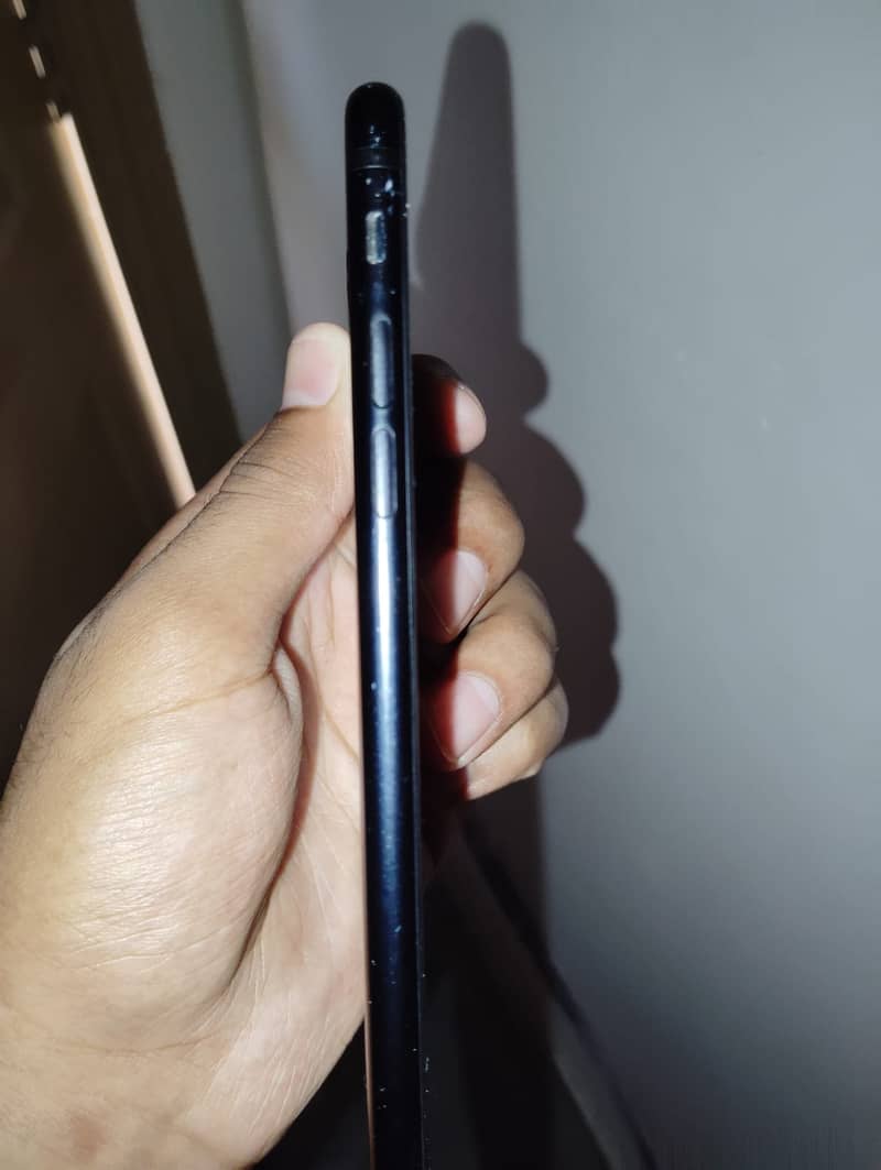 Apple iPhone 7 Plus 3