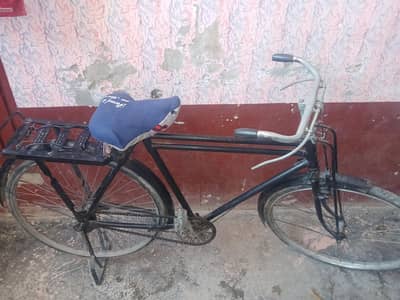 Black Bicycle 22/24 Inch – Good Condition