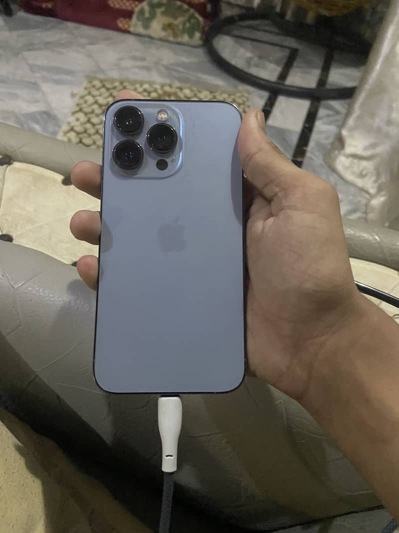 Apple iPhone 13 Pro 4