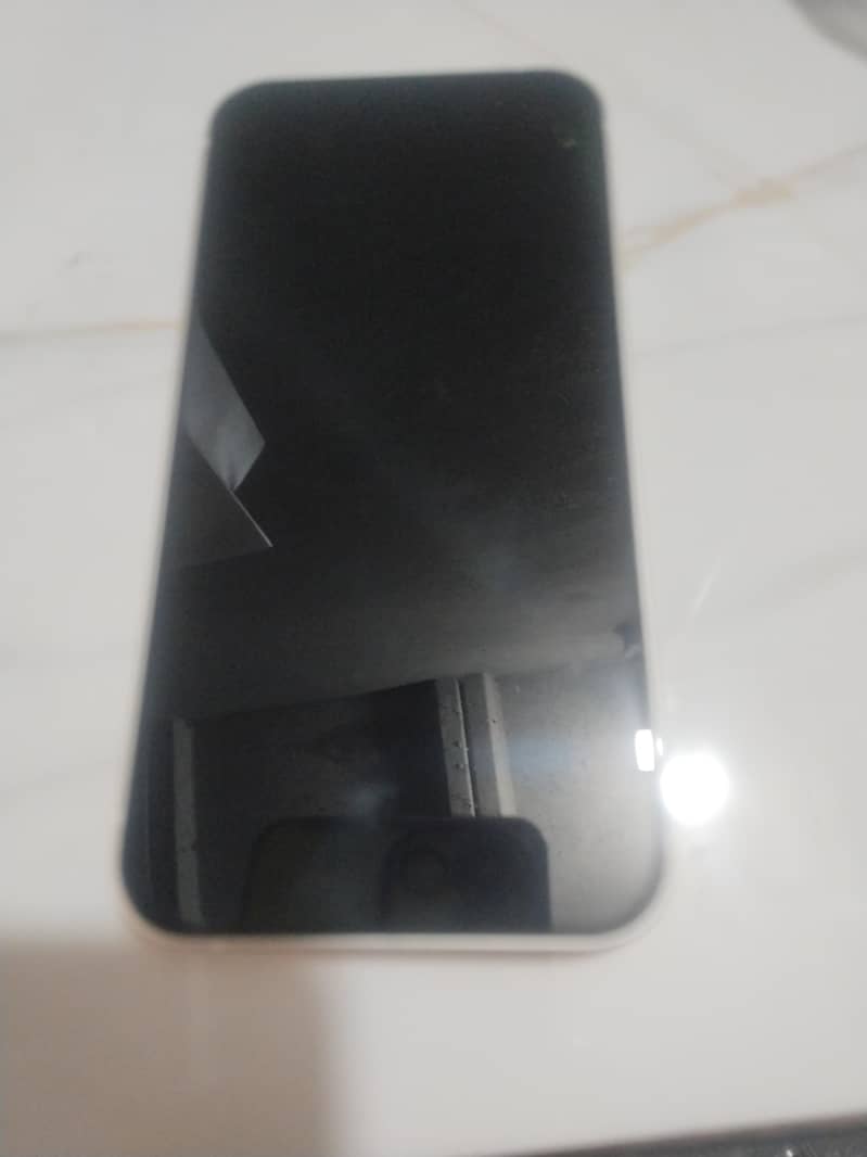 Apple iPhone 13 1
