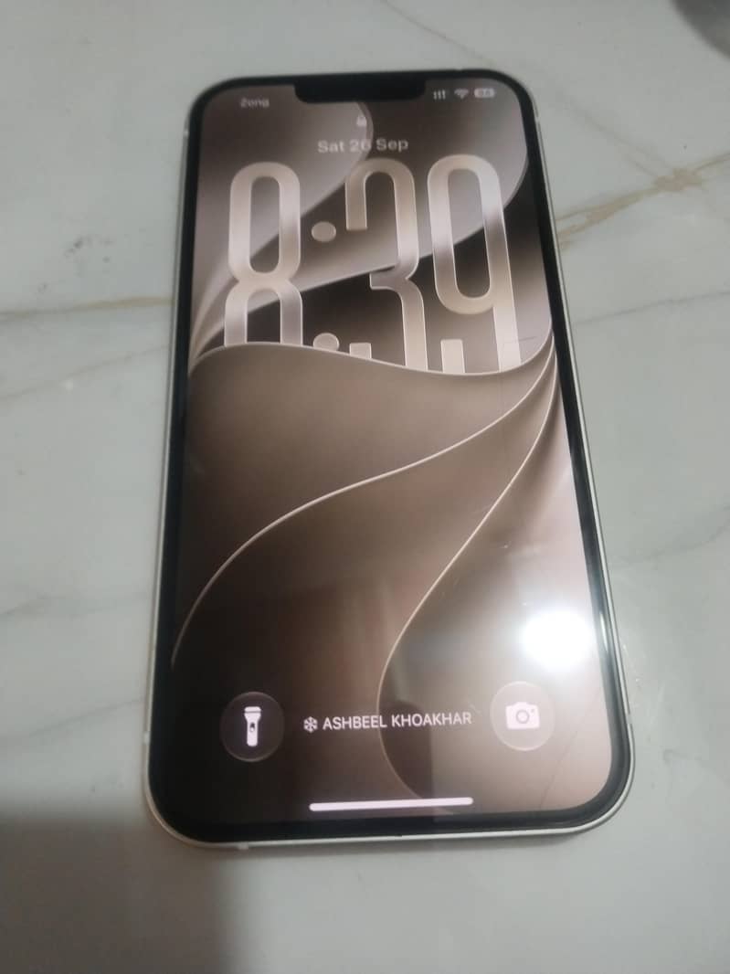 Apple iPhone 13 2