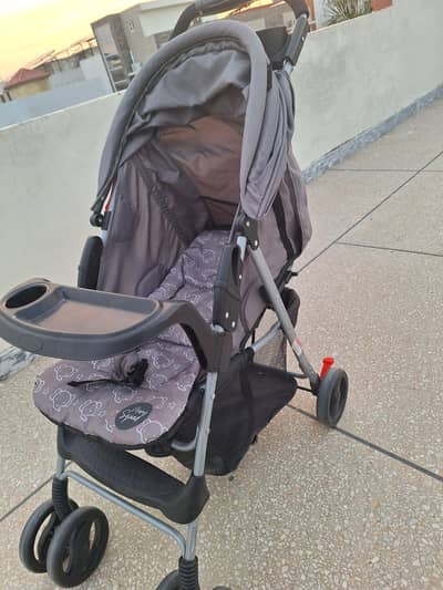 Baby Pram/ Stroller/ Pushchair, like brand new 10/10 condition