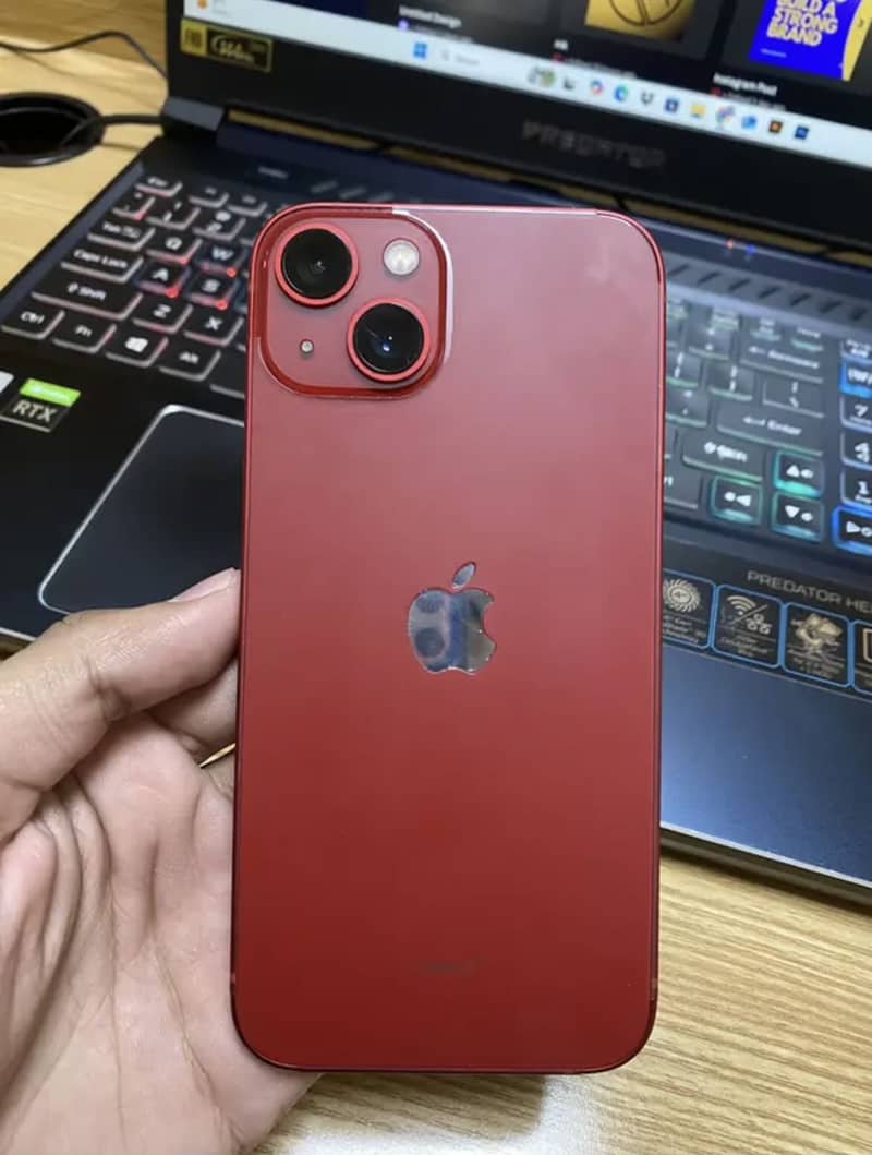 Apple iPhone 13 0