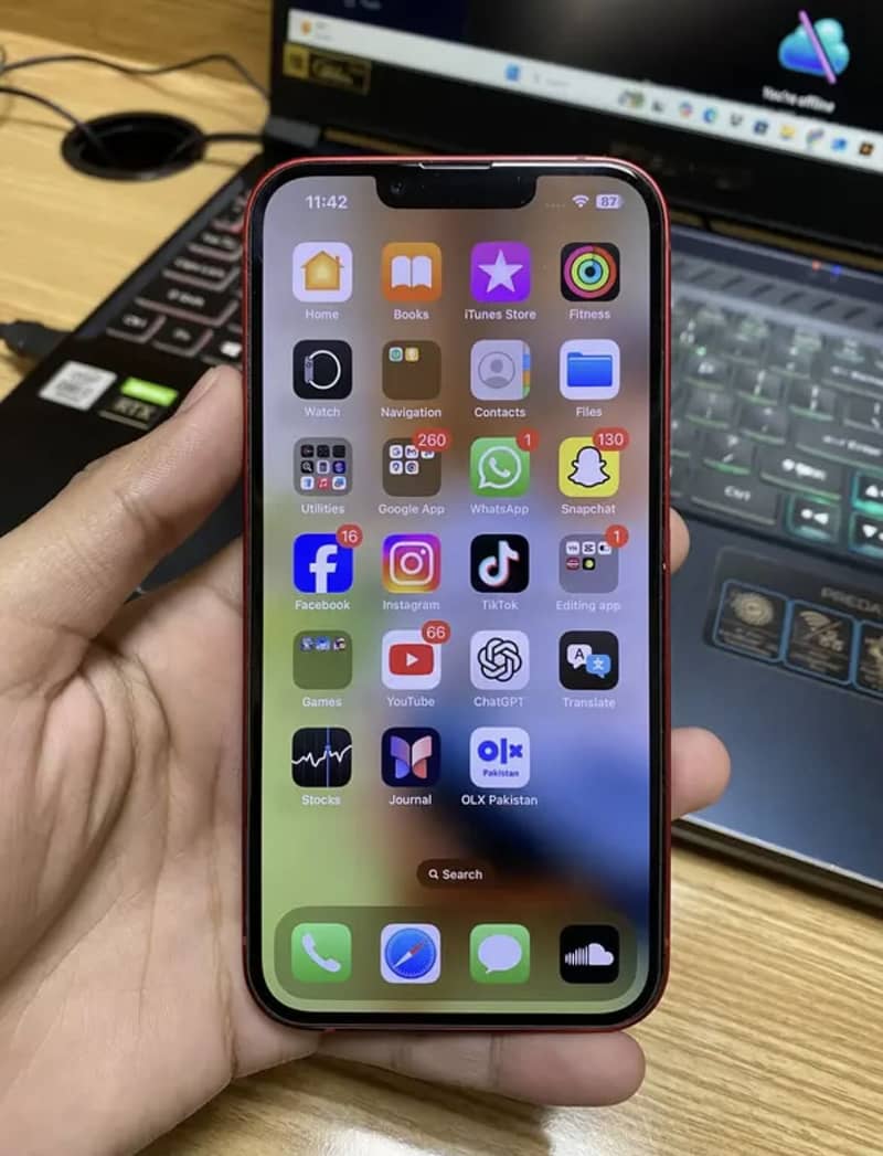 Apple iPhone 13 1