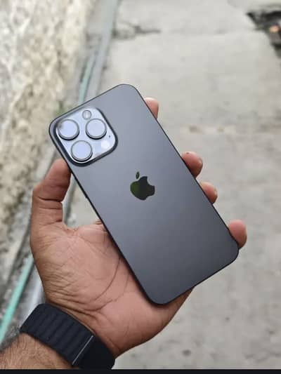 iPhone 15 Pro Max