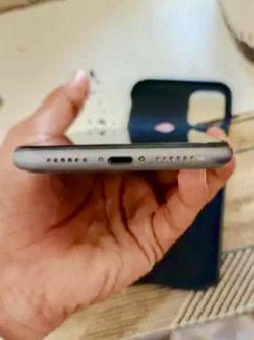 Apple iPhone 11 2