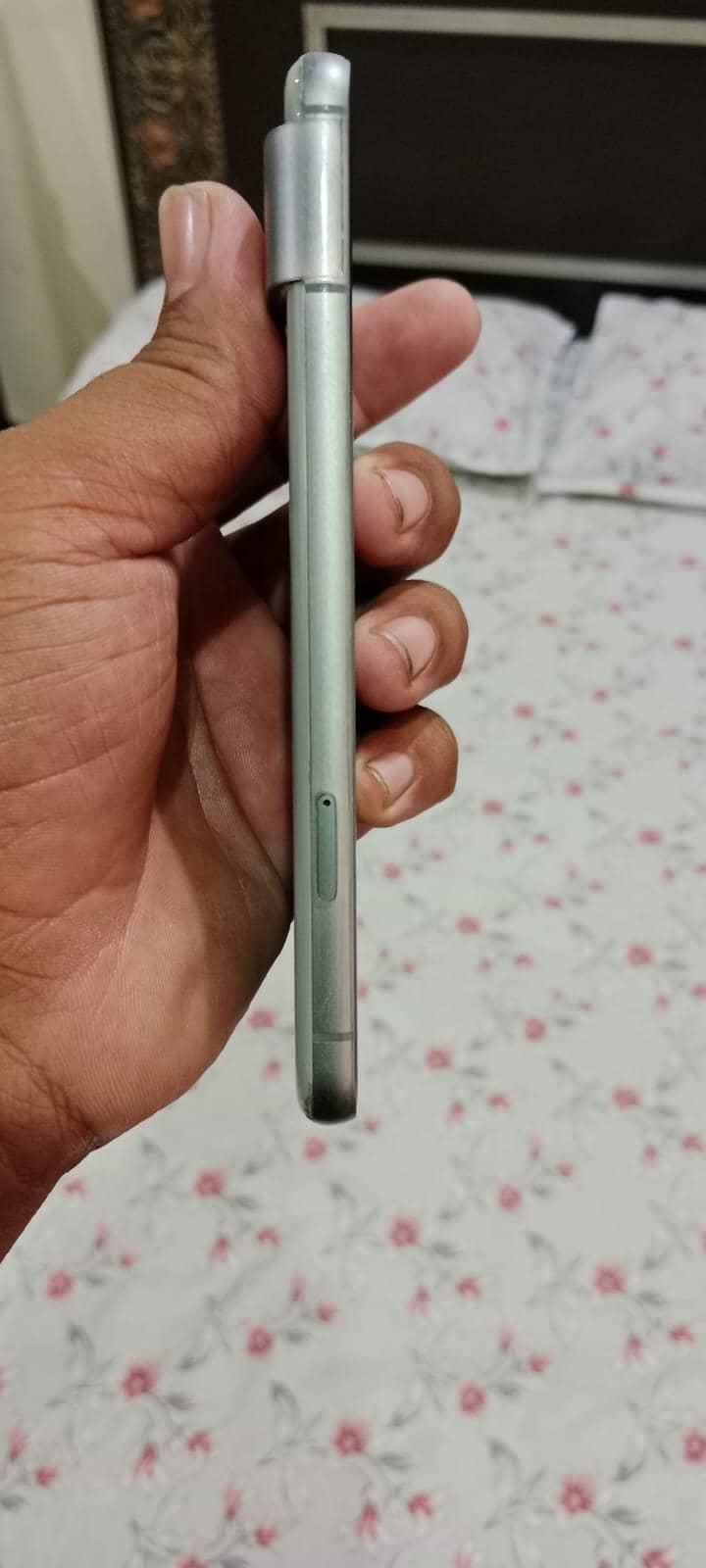 Google Pixel 8 4
