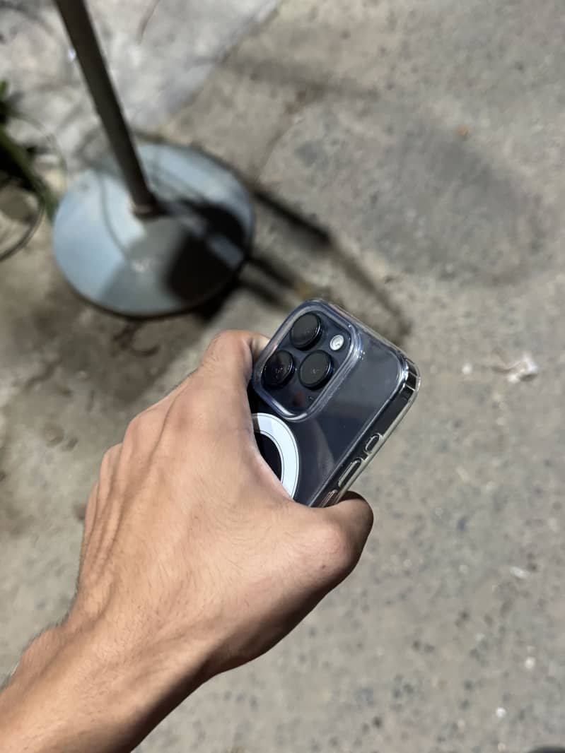 Apple iPhone 15 Pro 1