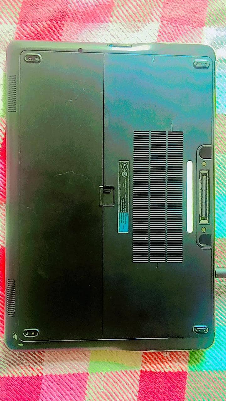 Dell. 9