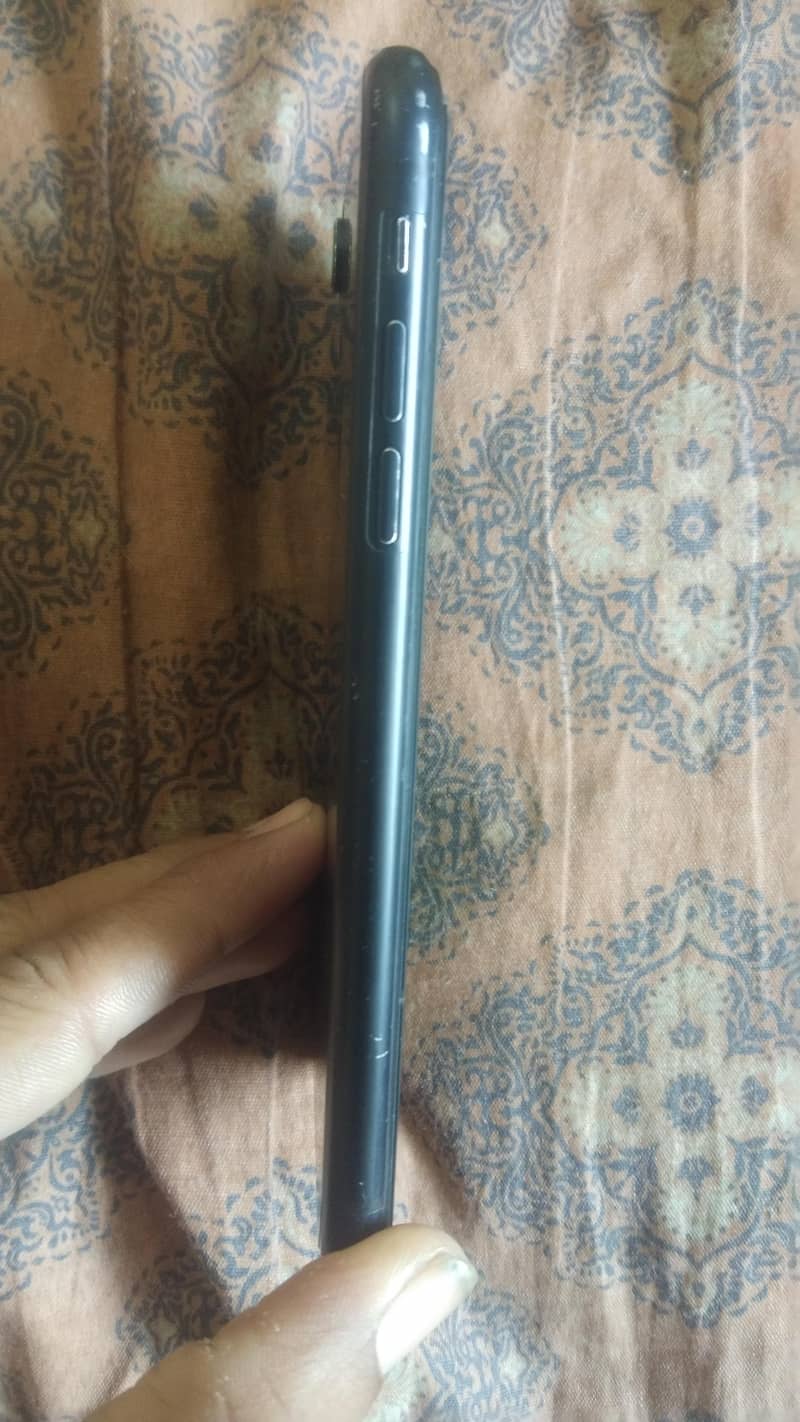 iPhone xr 3