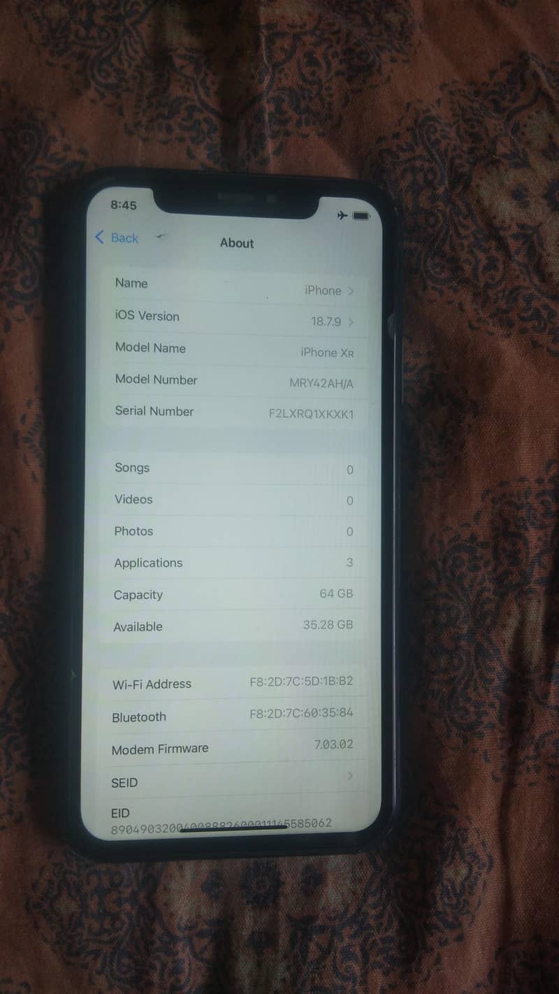 iPhone xr 4