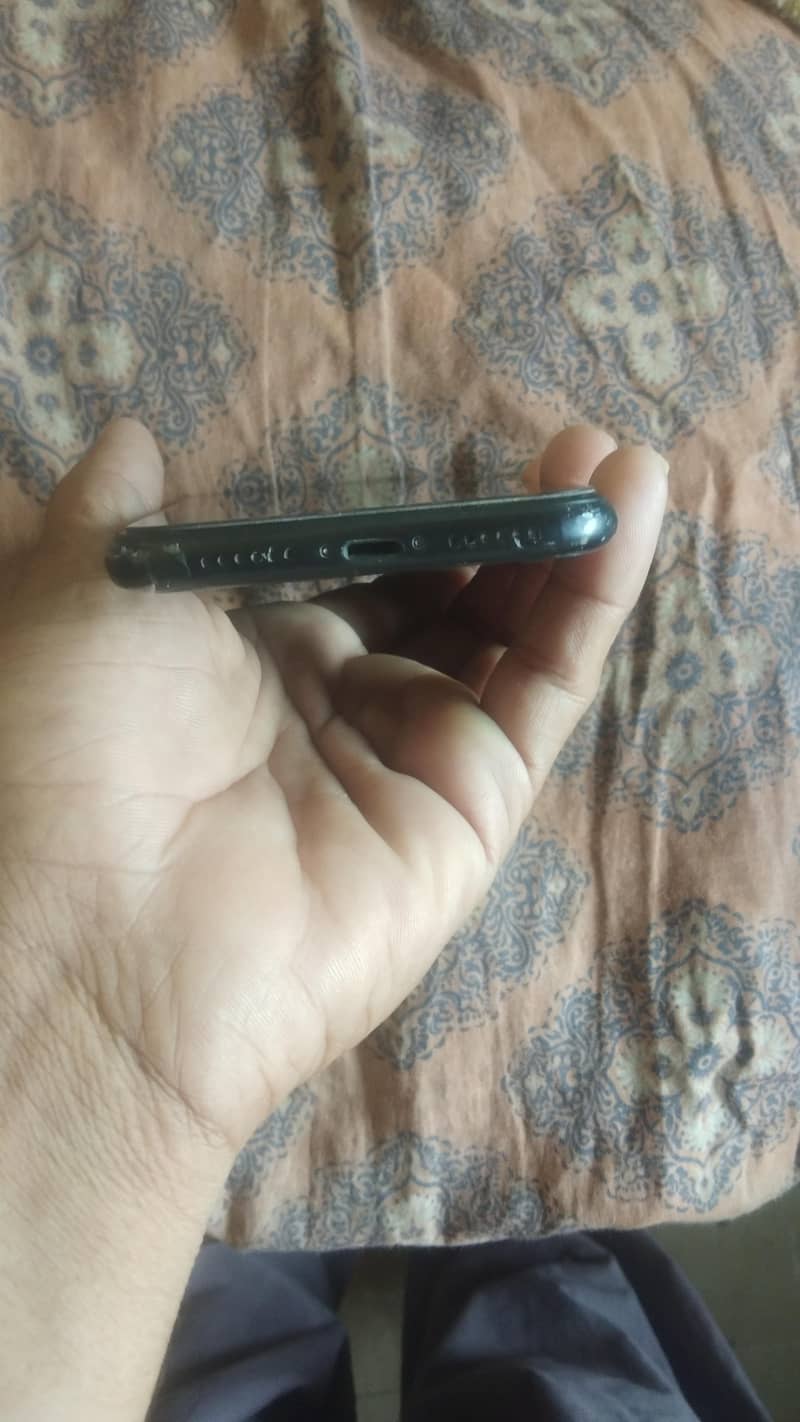 iPhone xr 7