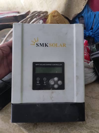سولر بیٹری چارجر  MPPT Solar Charge Controller