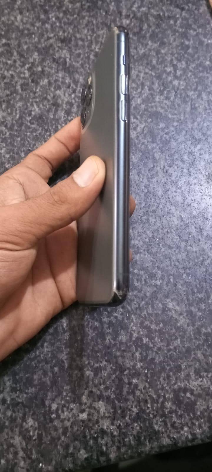 Apple iPhone 11 Pro 1