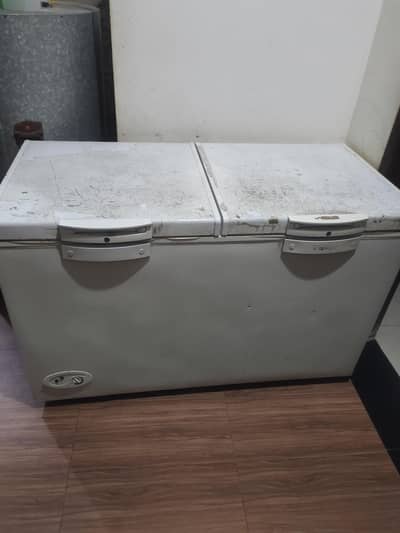 de freezer for sale. . good condition