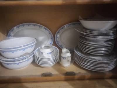 dinner set pots