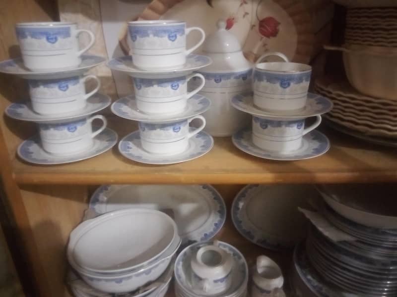 dinner set pots 1
