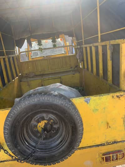 Loder riksha sajgar tare bara ha 100 ok ha koi Faldo Hu pikup ex