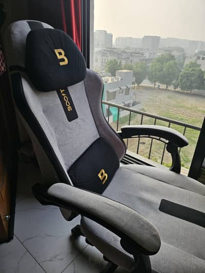 Boost Surge Pro Chair